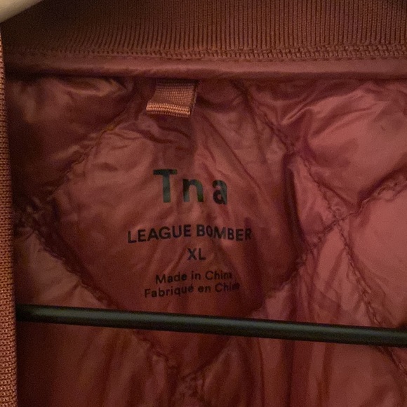 Aritzia tna quilted puffer League Bomber jacket - Picture 2 of 11